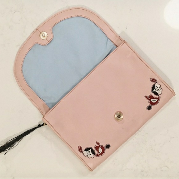 Cynthia Rowley embroidered light pink clutch - Picture 2 of 6